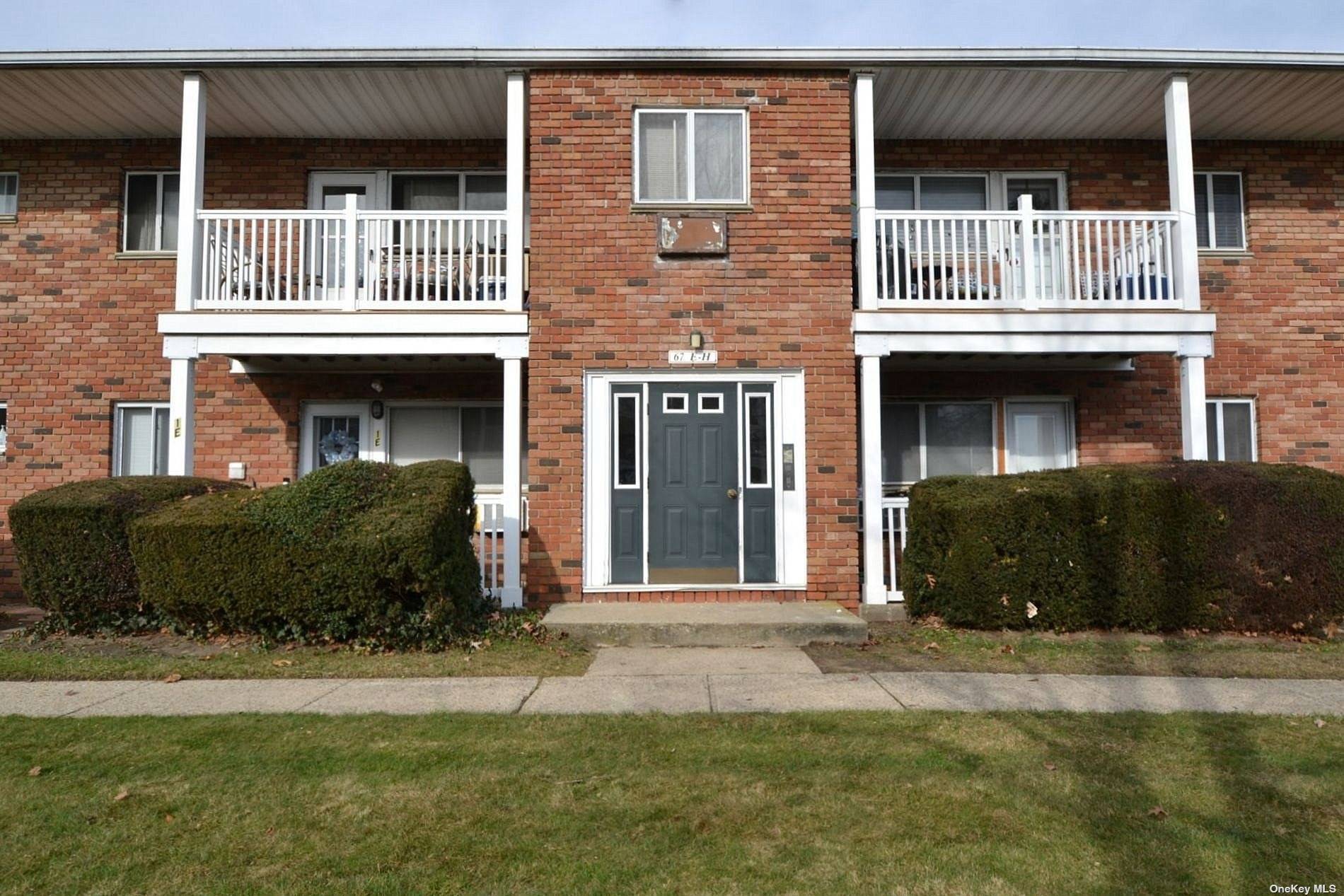 67 Adams Road, Unit 2E Central Islip, NY 11722 - Photo 1 of 1 Gallery Image 1