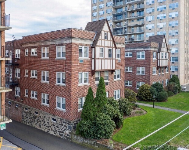 77 Glenbrook Road, Unit 203 Stamford, CT 06902 - Photo 1 of 1