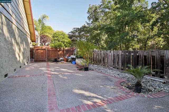 a view of garden with patio