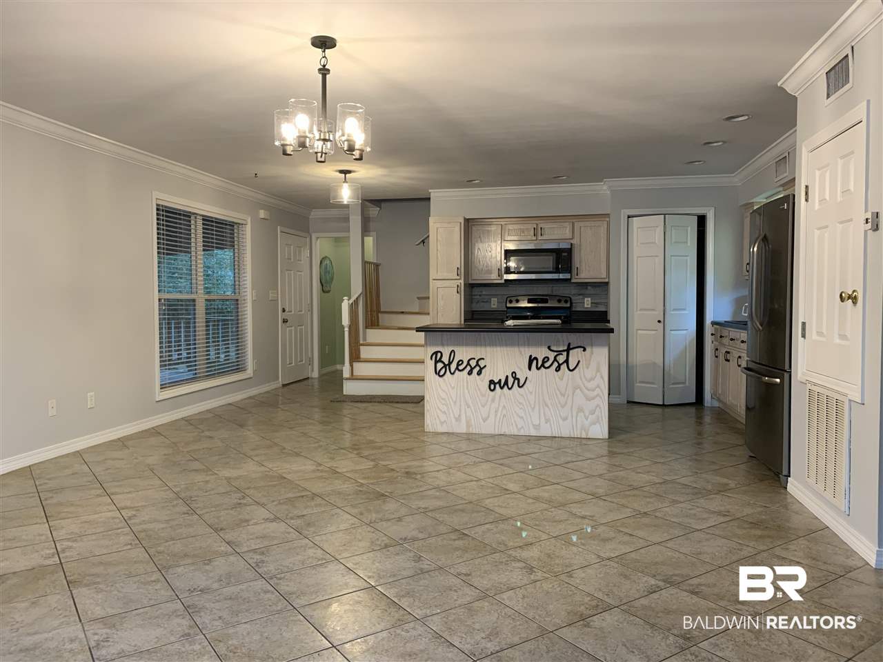 30947 Magnolia Street Elberta, AL 36530 - Photo 3 of 16 Lgliving & dining