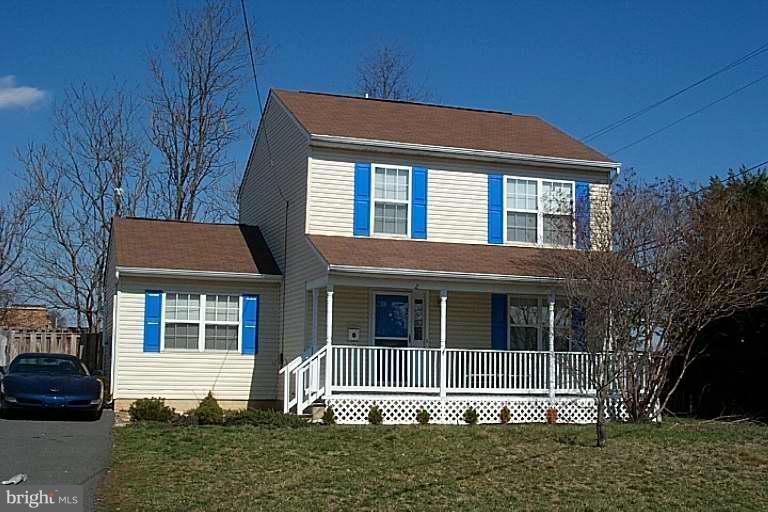2 First Street Southwest Leesburg, VA 20175 - Photo 1 of 15 Exterior (Front)