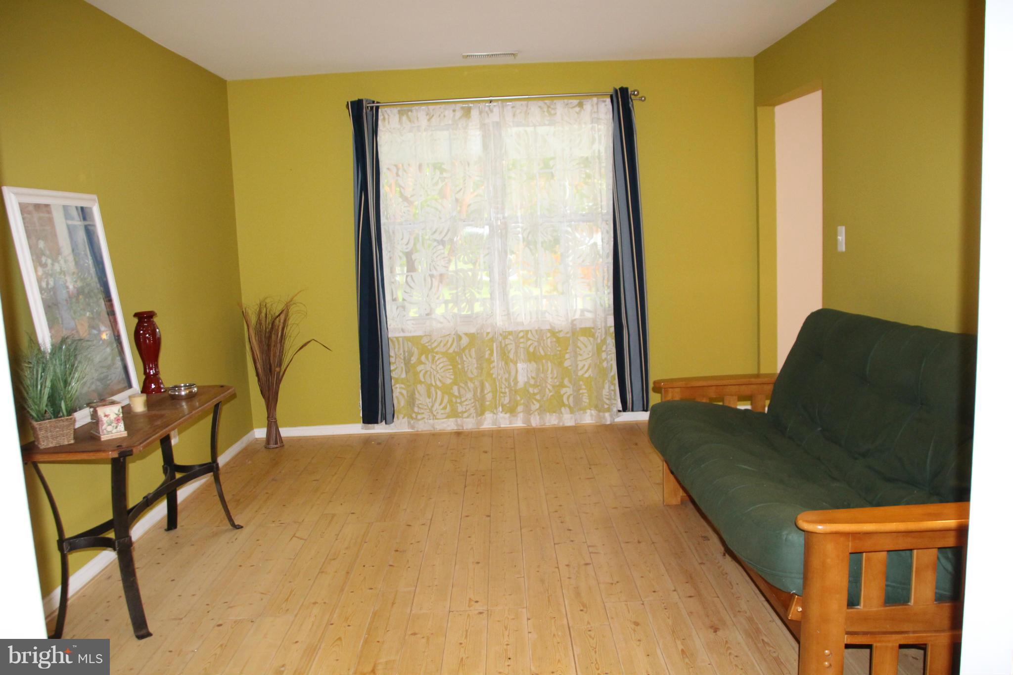 2 First Street Southwest Leesburg, VA 20175 - Photo 2 of 15 Living Room