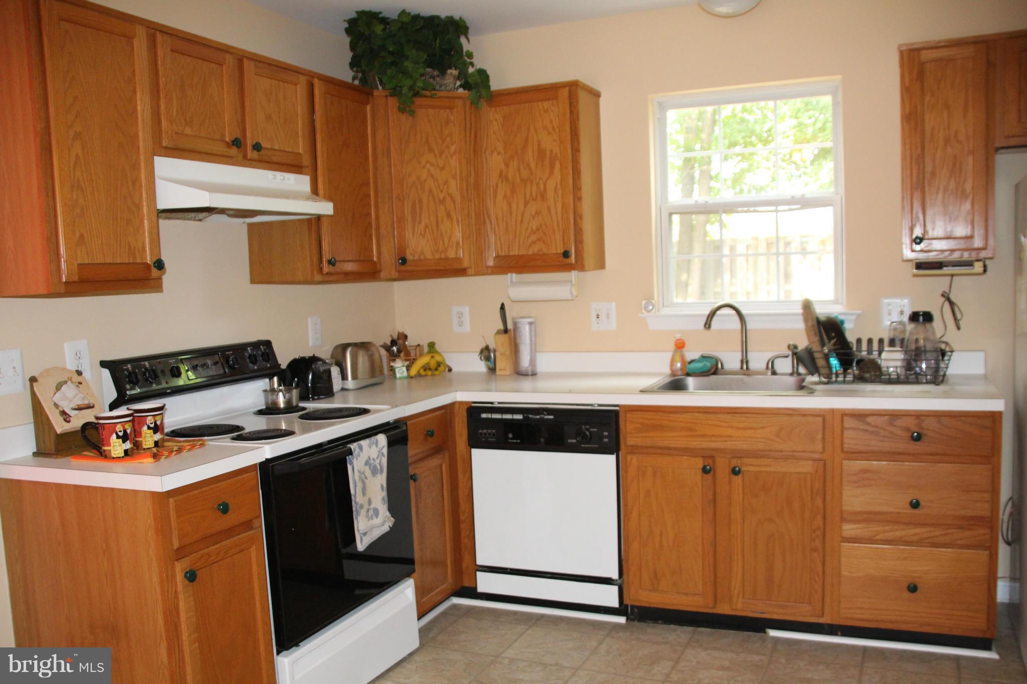 2 First Street Southwest Leesburg, VA 20175 - Photo 5 of 15 Kitchen