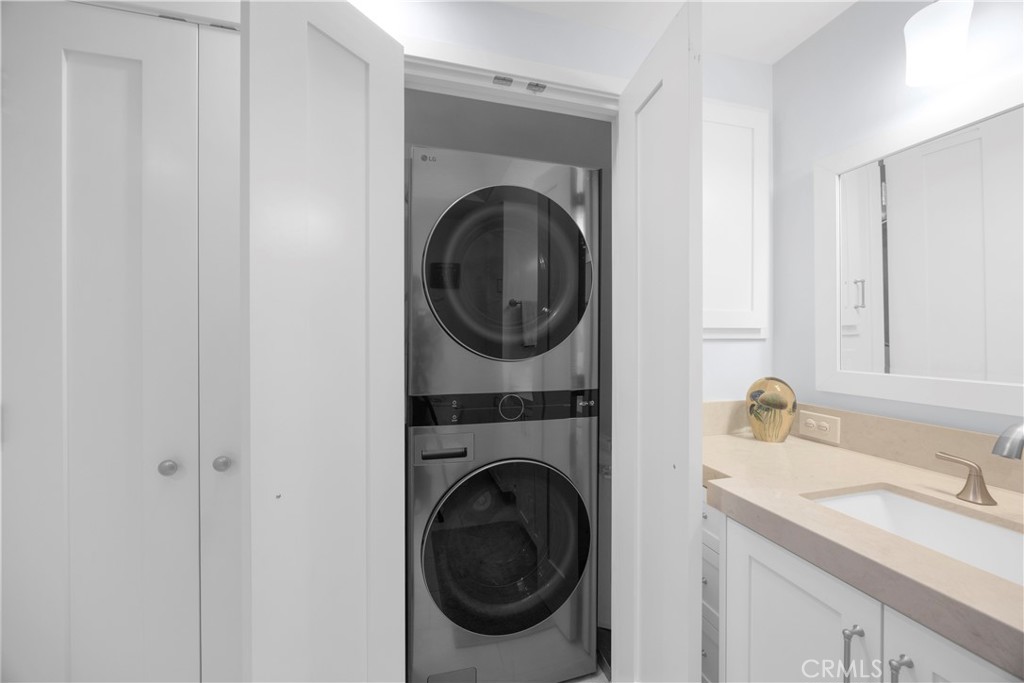 1671 Interlachen Road, Unit 285L Seal Beach, CA 90740 - Photo 31 of 51 New Washer and Dryer