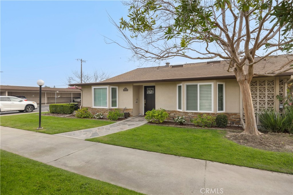 1671 Interlachen Road, Unit 285L Seal Beach, CA 90740 - Photo 4 of 51