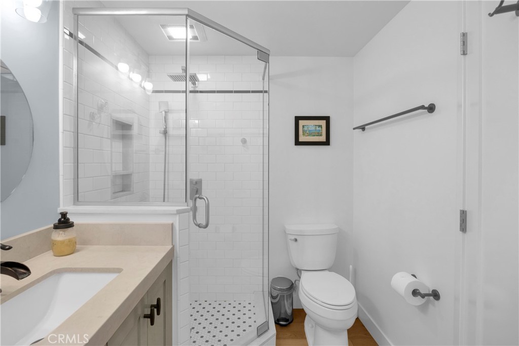 1671 Interlachen Road, Unit 285L Seal Beach, CA 90740 - Photo 48 of 51 2nd Full bathroom