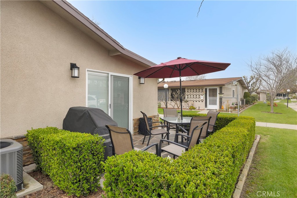 1671 Interlachen Road, Unit 285L Seal Beach, CA 90740 - Photo 50 of 51 Patio