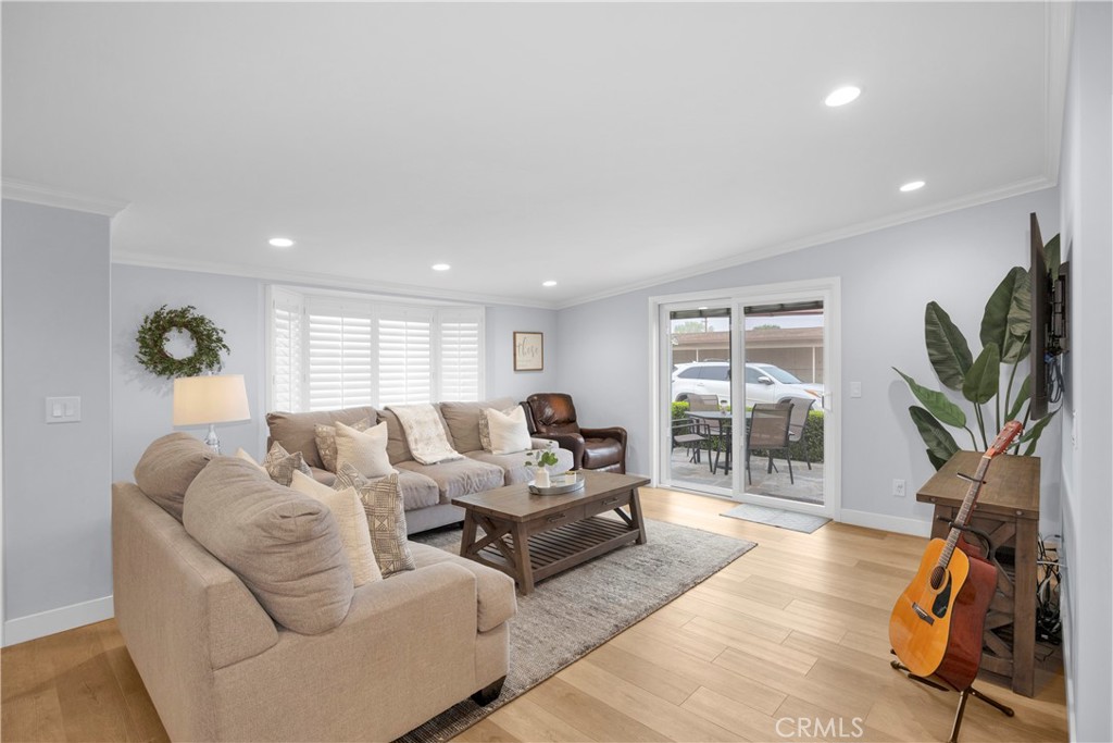 1671 Interlachen Road, Unit 285L Seal Beach, CA 90740 - Photo 9 of 51 Living Room