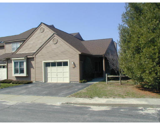1101 D Ridgefield Circle, Unit 1101D Clinton, MA 01510 - Photo 1 of 1 Gallery Image 1
