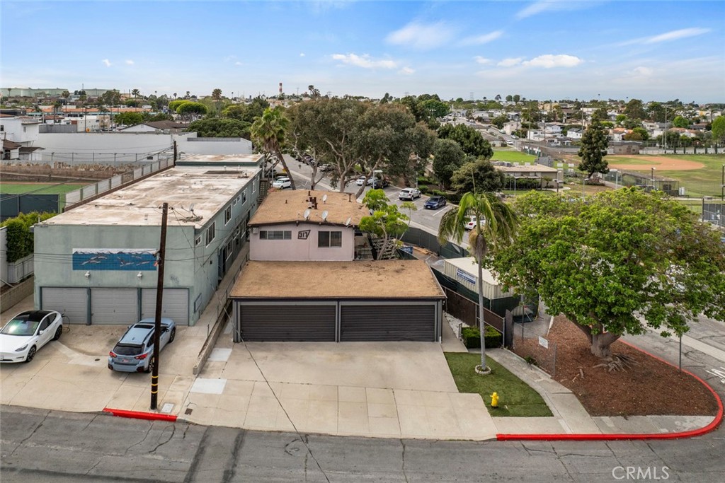 317 Sheldon Street El Segundo, CA 90245 - Photo 2 of 24 a picture of city view