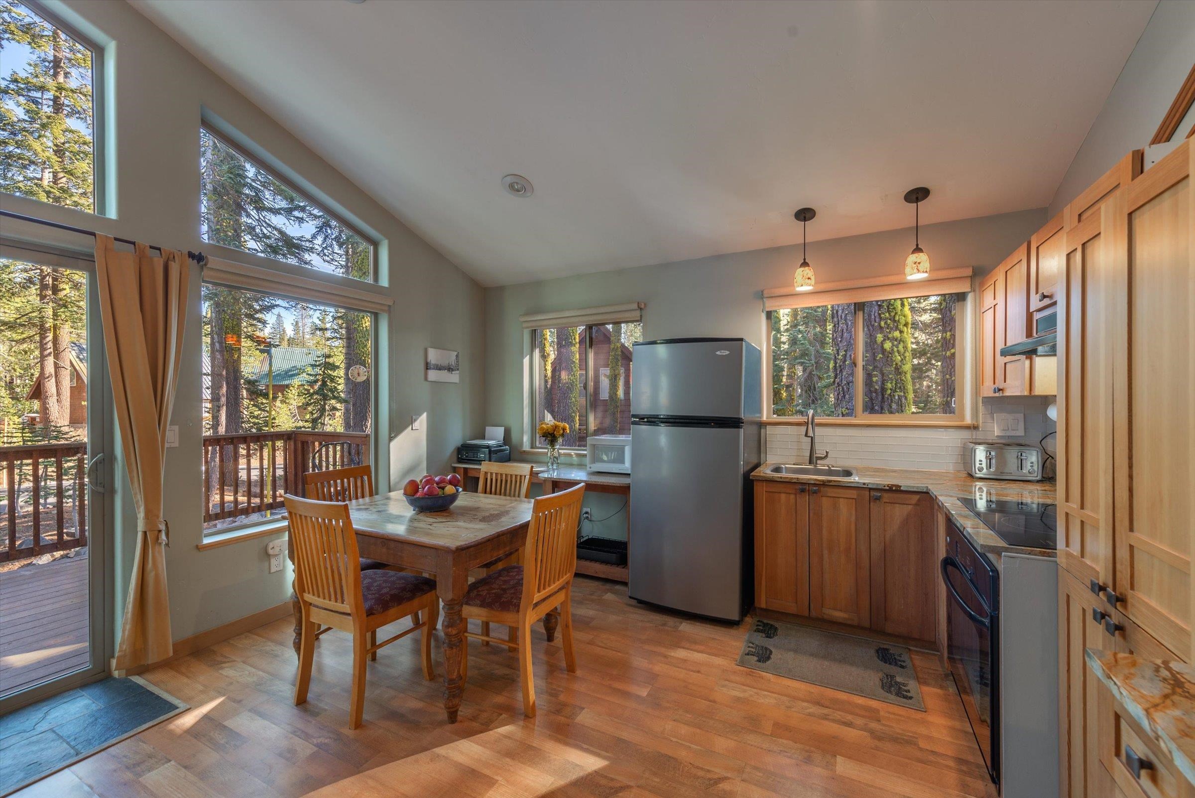 7319 Cascade Road Soda Springs, CA 95728 - Photo 7 of 19 Gallery Image 7