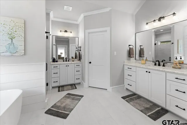 $389,900 | 416 Deer Point Cove, Chandler, TX 75758