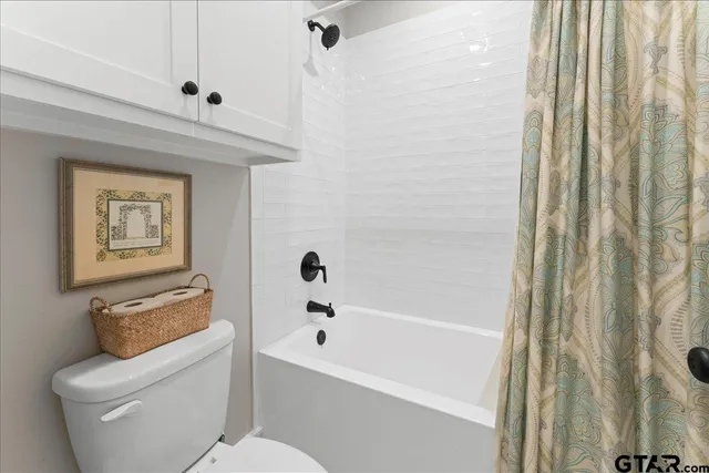 $389,900 | 416 Deer Point Cove, Chandler, TX 75758