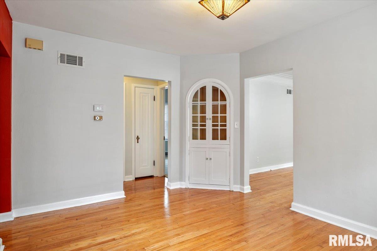 2043 South 4th Street Springfield, IL 62703 - Photo 9 of 34