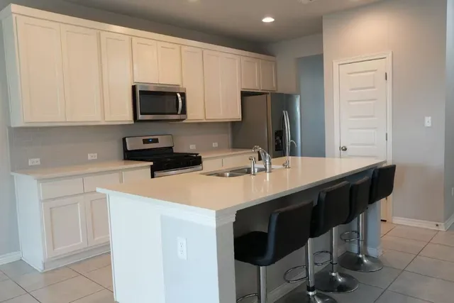 $2,200 | 808 Alta Way, Leander, TX 78641