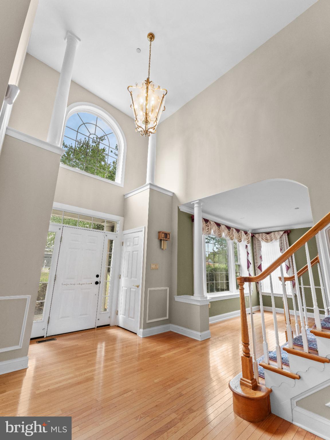 746 Kelli Lane Springfield, PA 19064 - Photo 5 of 41 Elegant foyer with soaring ceilings.