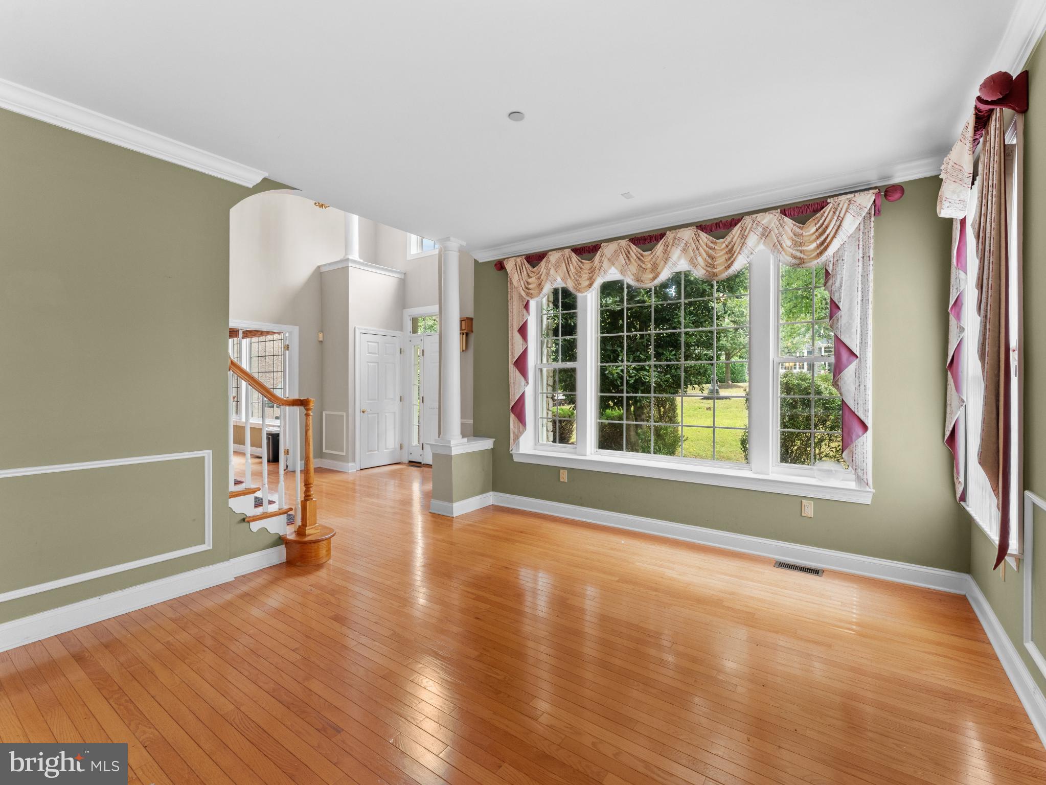 746 Kelli Lane Springfield, PA 19064 - Photo 8 of 41 Bright and airy living space with elegant windows.