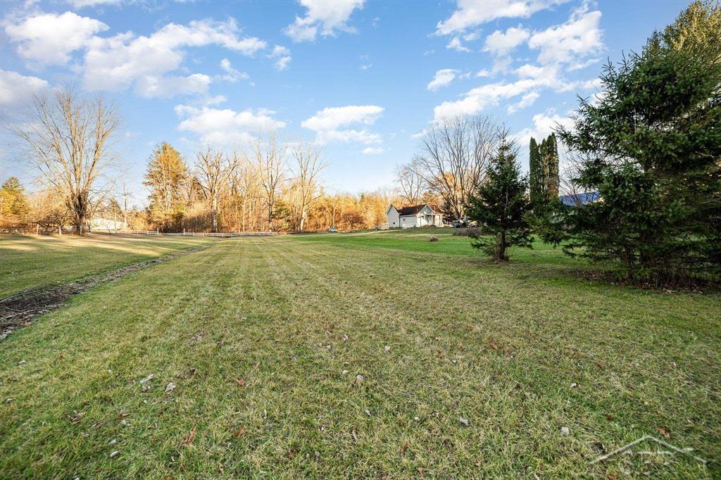 1011 Vance Road Midland, MI 48640 - Photo 27 of 29 50162470-796ff17b-8131-457f-ae01-f7594944bc6a.JPG