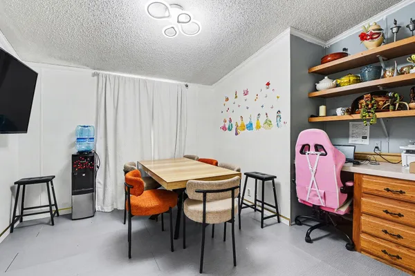 $289,900 | 710 Edgecreek Drive, Wayland, MI 49348