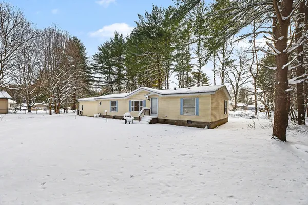 $289,900 | 710 Edgecreek Drive, Wayland, MI 49348