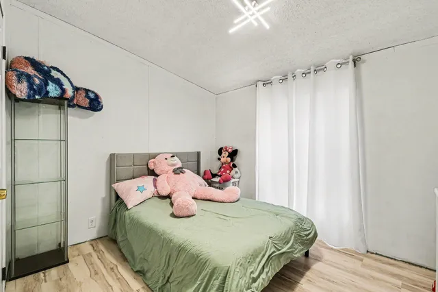 $299,900 | 710 Edgecreek Drive, Wayland, MI 49348