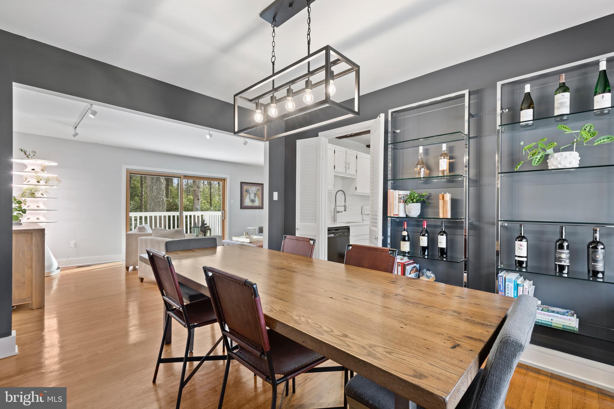 2509 Goldcup Lane Reston, VA 20191 - Photo 14 of 43 Open to kitchen and living