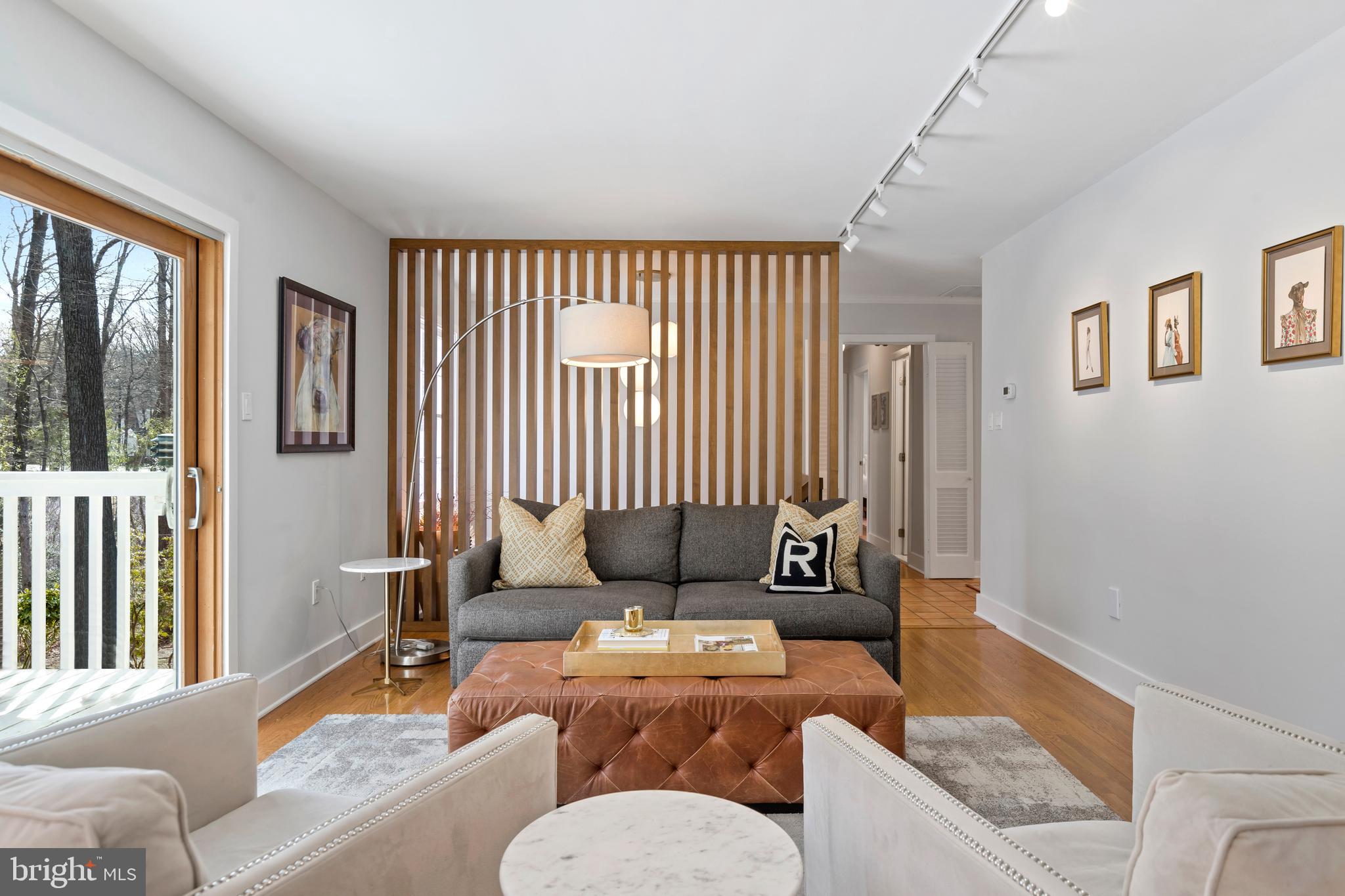 2509 Goldcup Lane Reston, VA 20191 - Photo 6 of 43 Living Room with artistic accent wall