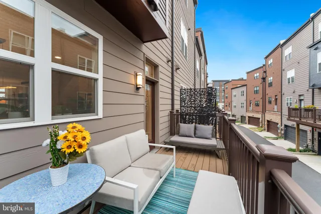 $1,025,000 | 3533 Bellflower Lane, Rockville, MD 20852