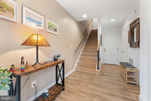 $1,025,000 | 3533 Bellflower Lane, Rockville, MD 20852