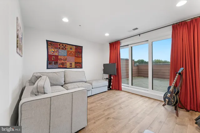 $1,025,000 | 3533 Bellflower Lane, Rockville, MD 20852