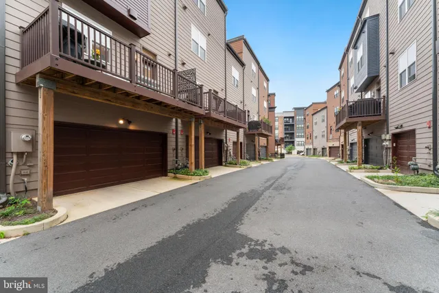 $1,025,000 | 3533 Bellflower Lane, Rockville, MD 20852