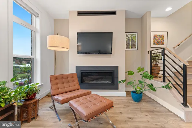 $1,025,000 | 3533 Bellflower Lane, Rockville, MD 20852