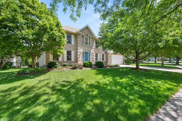 $415,000 | 1239 Yorkshire Drive South, Sycamore, IL 60178