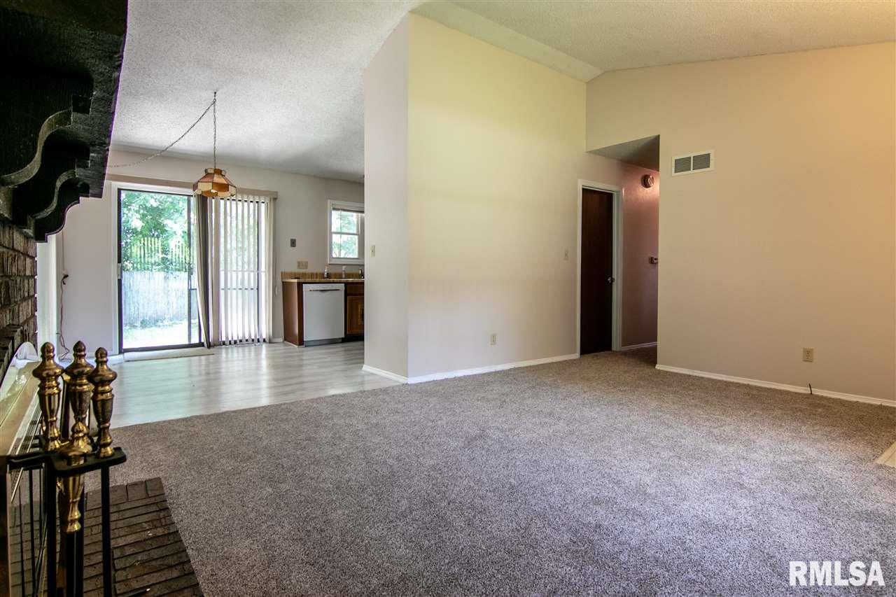 10 Leeds Drive Springfield, IL 62702 - Photo 5 of 9