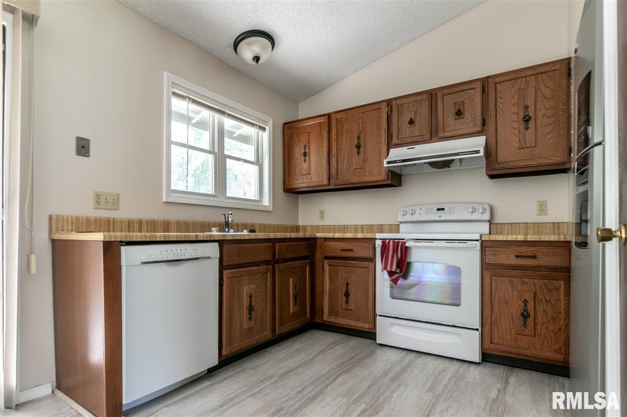 10 Leeds Drive Springfield, IL 62702 - Photo 7 of 9