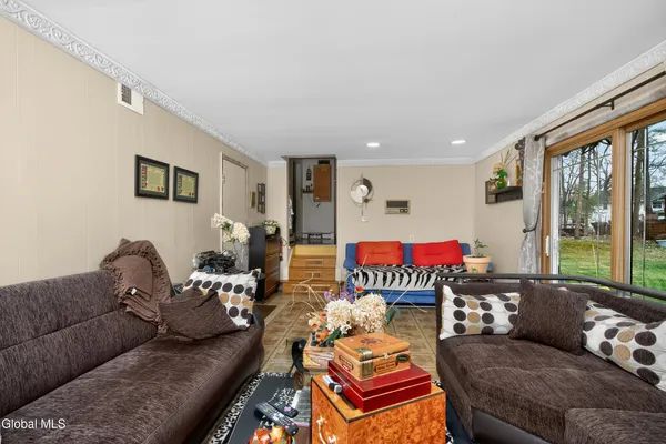$435,000 | 500 Acre Drive, Guilderland, NY 12303