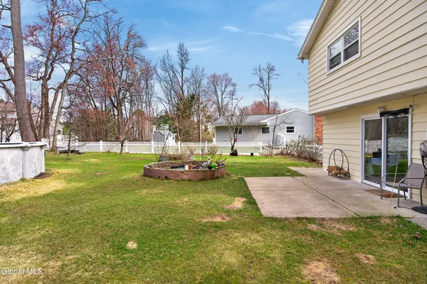 $435,000 | 500 Acre Drive, Guilderland, NY 12303