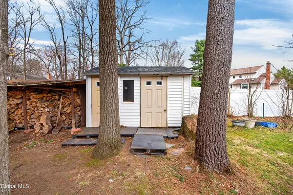 $435,000 | 500 Acre Drive, Guilderland, NY 12303