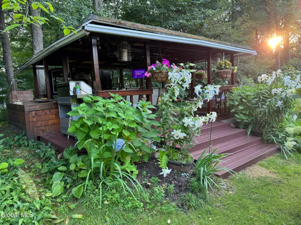 $435,000 | 500 Acre Drive, Guilderland, NY 12303