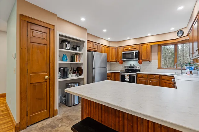 $655,000 | 183 Loon Cove Lane, Winthrop, ME 04364