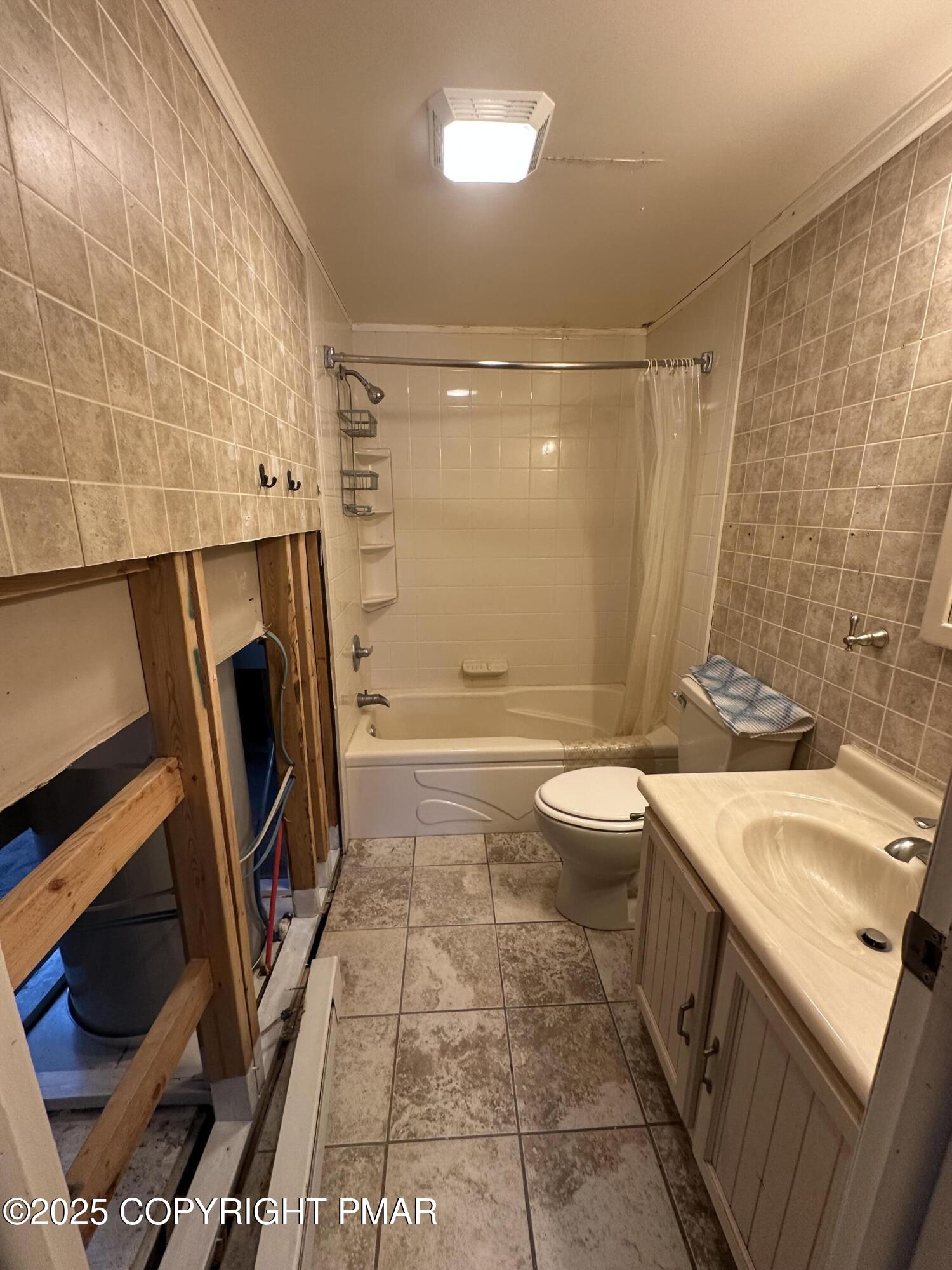 492 Mountain Road Albrightsville, PA 18210 - Photo 16 of 23 Bathroom