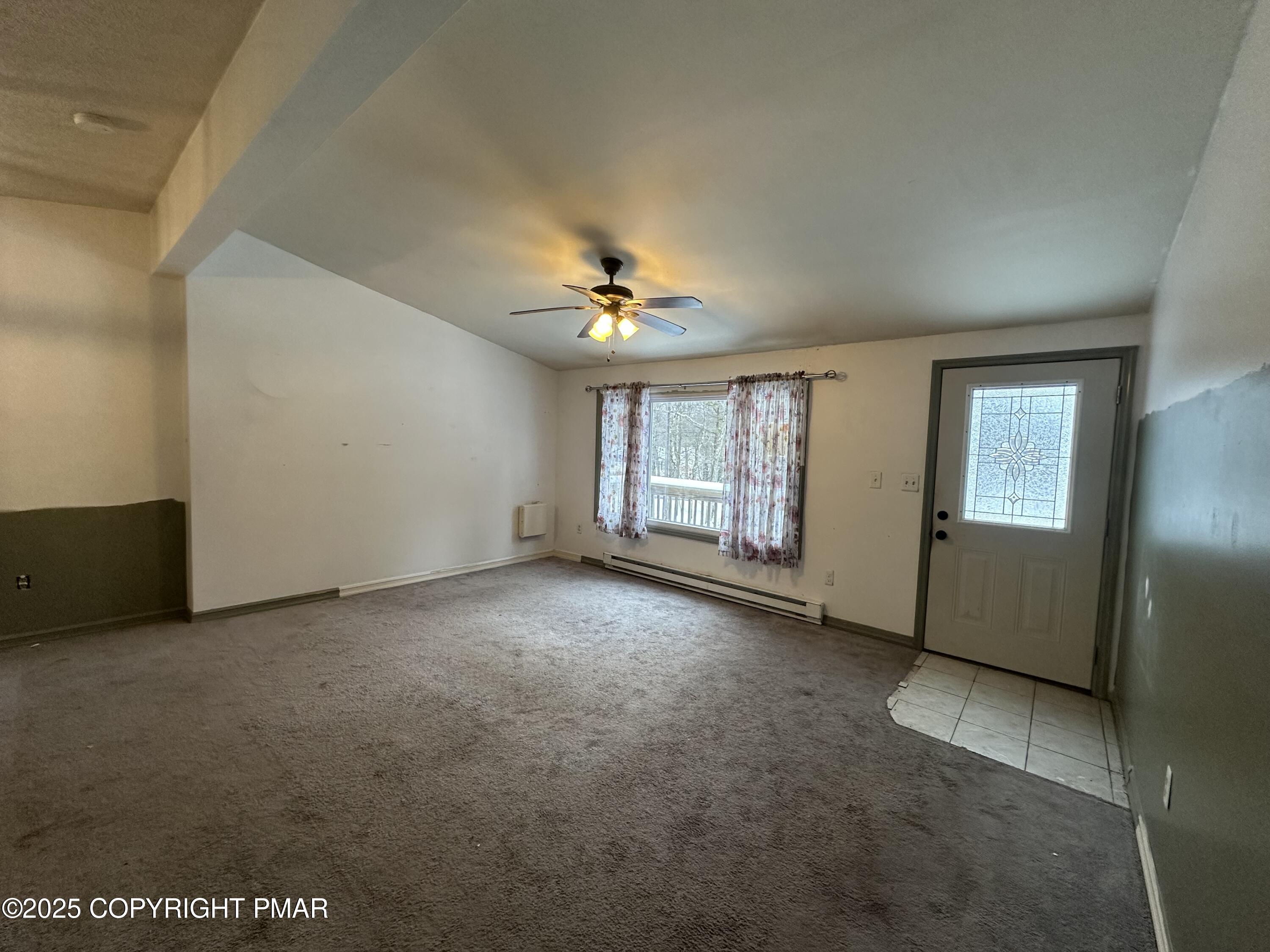 492 Mountain Road Albrightsville, PA 18210 - Photo 8 of 23 Living Room