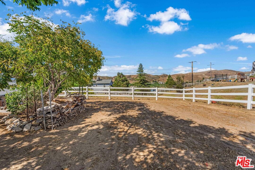 14831 Ripton Road Lake Hughes, CA 93532 - Photo 20 of 24 Gallery Image 20