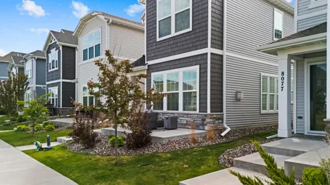 $425,000 | 8081 Arrowwood Lane North, Maple Grove, MN 55369