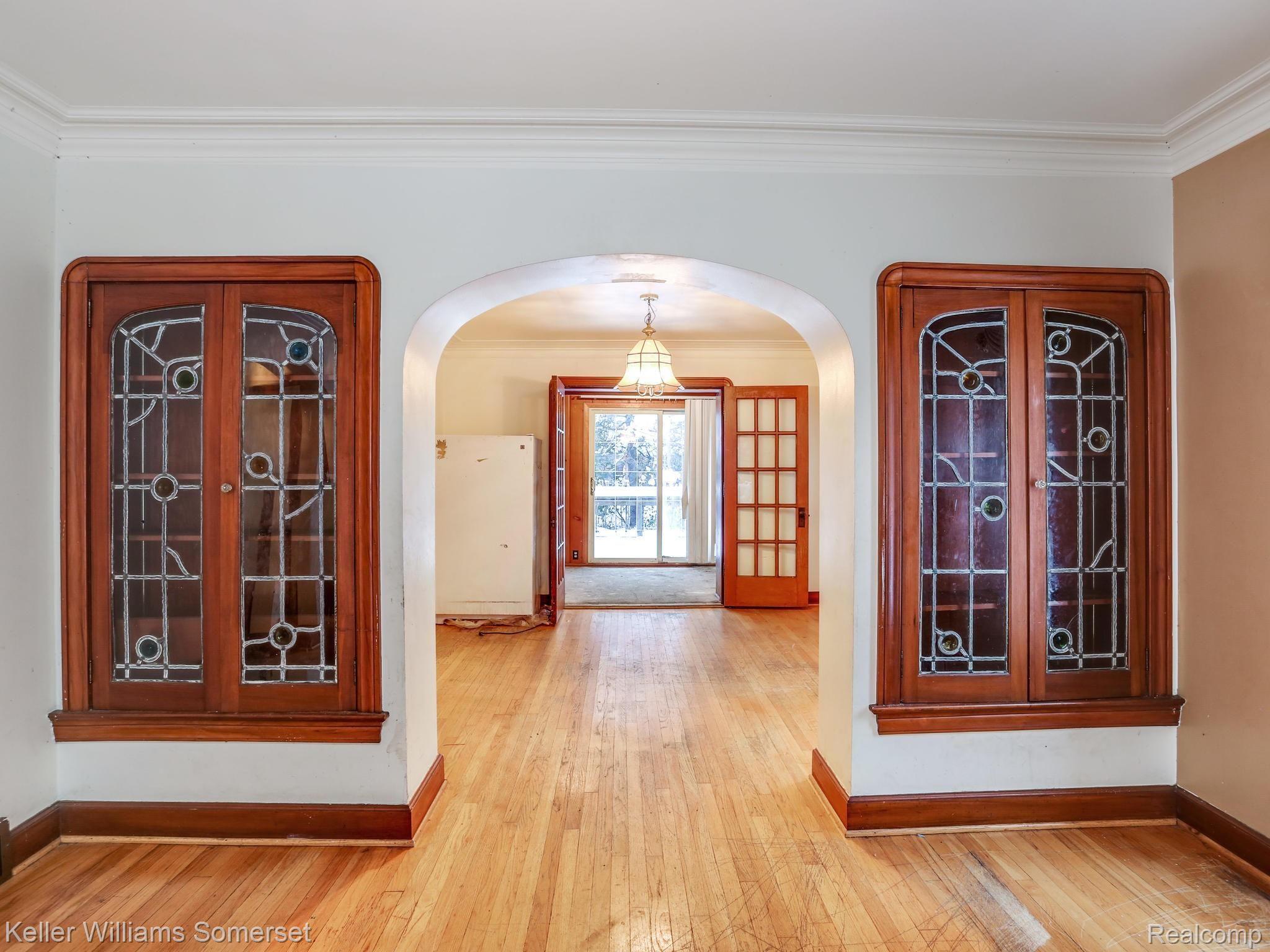 4129 Yorkshire Road Detroit, MI 48224 - Photo 11 of 25 BEAUTIFUL BUILTINS
