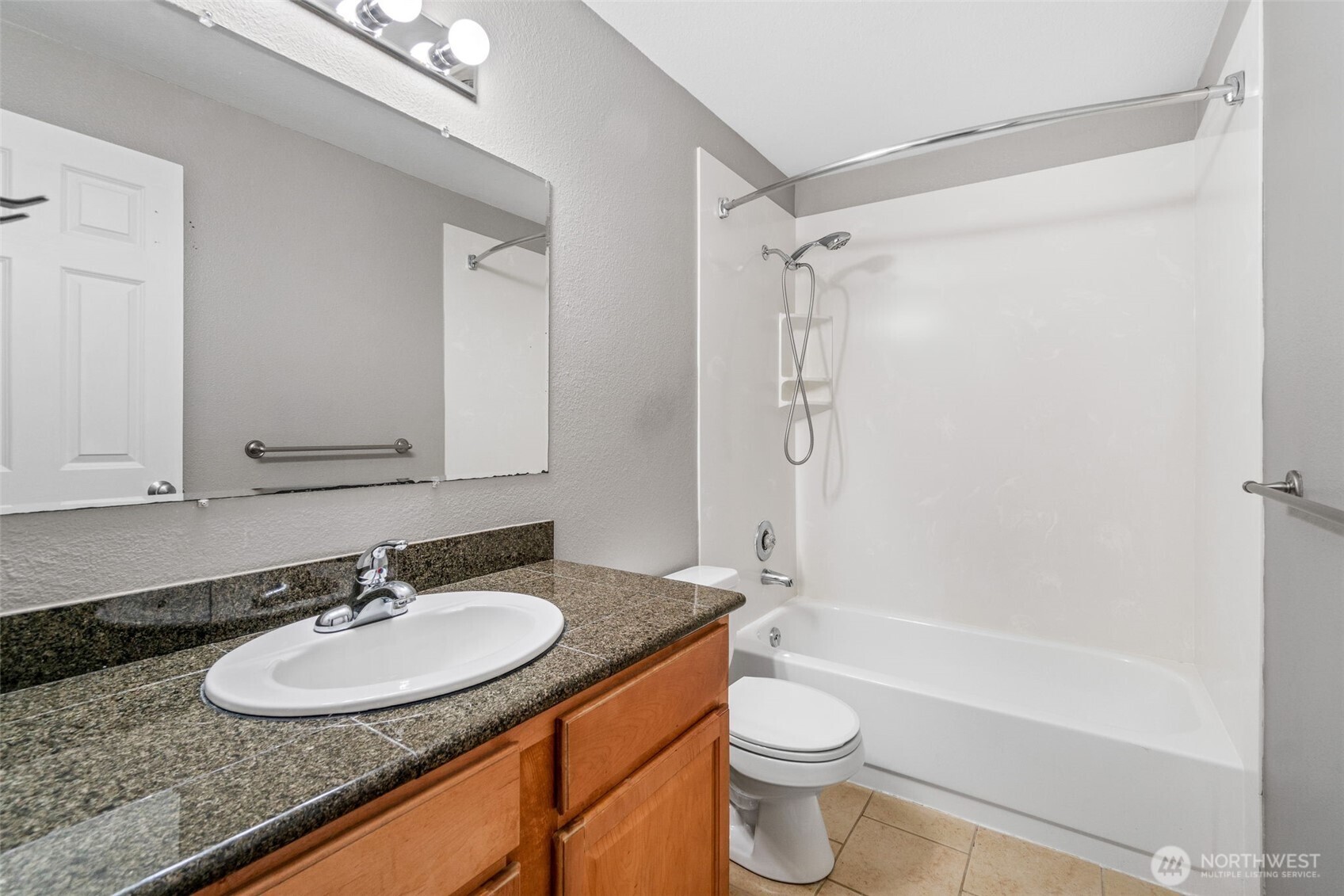 20318 Bothell Everett Highway, Unit A204 Bothell, WA 98012 - Photo 20 of 35