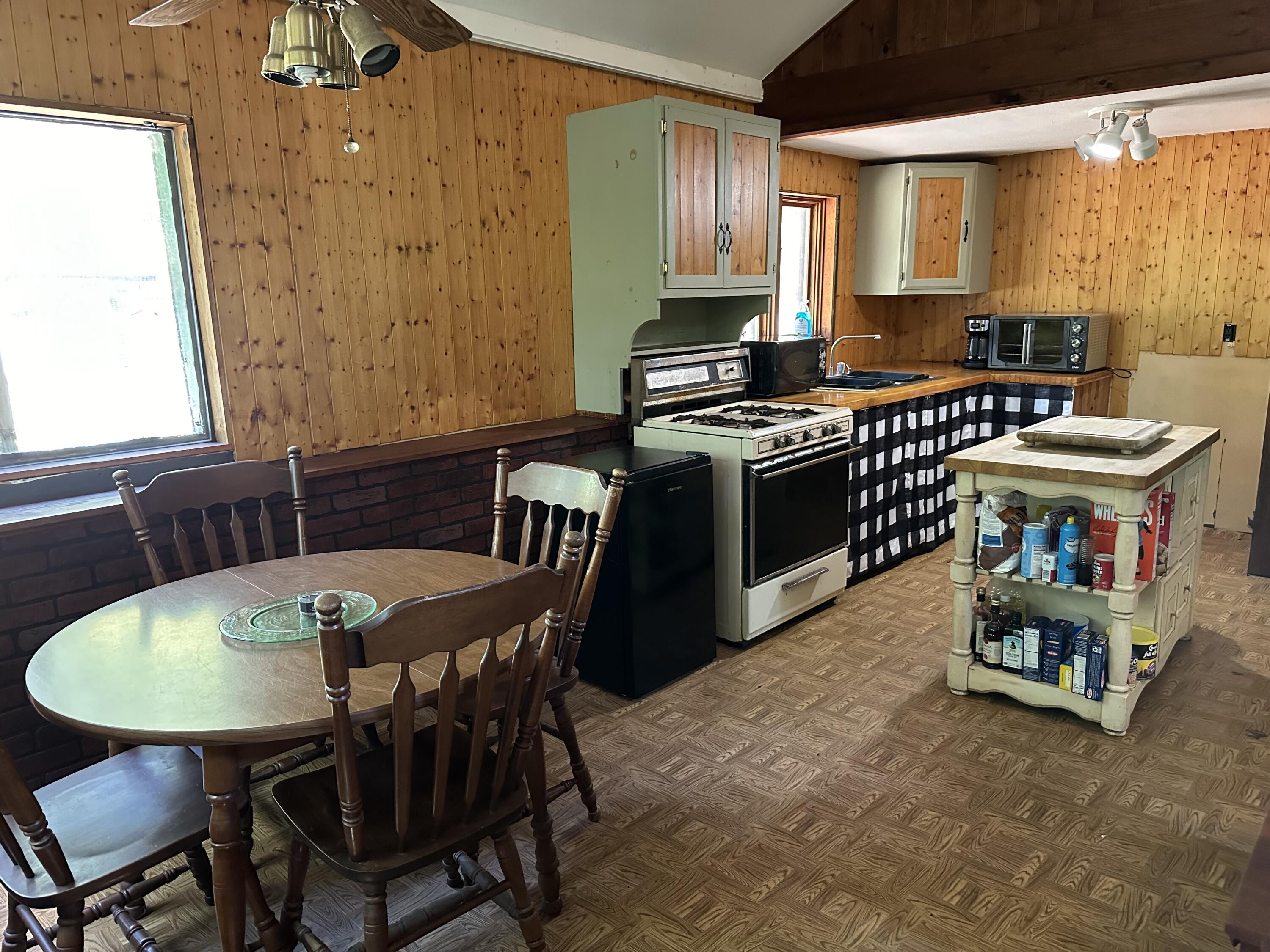 905 West Road Waterboro, ME 04087 - Photo 4 of 24 IMG_6607