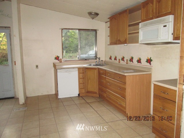 4442 Northwest Westgate Road Silverdale, WA 98383 - Photo 6 of 14 Gallery Image 6
