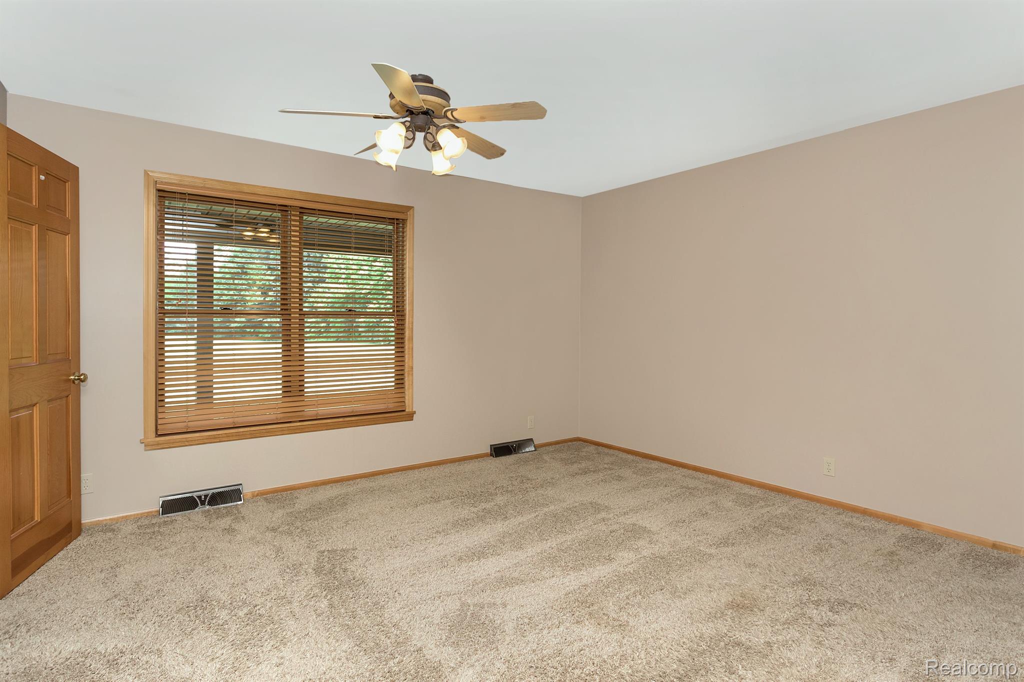 7653 West Chase Lake Road Fowlerville, MI 48836 - Photo 21 of 52 Gallery Image 21
