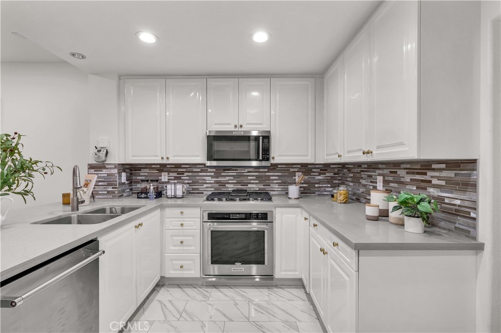 236 Calle Rosa San Dimas, CA 91773 - Photo 10 of 36